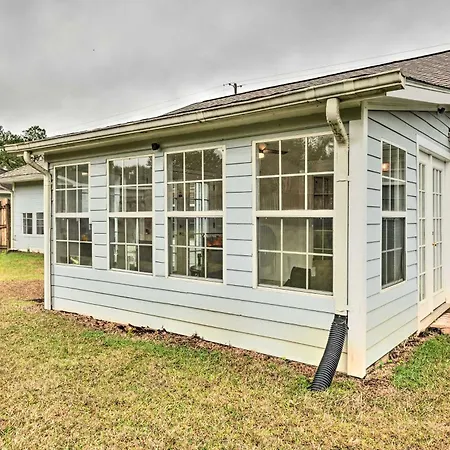 Ocean Springs Home With Sunroom About 5 Mi To Beach